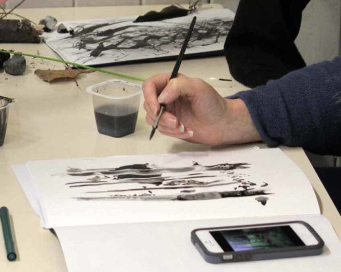 Drawing from Life or From your Phone? | Portfolio Oomph